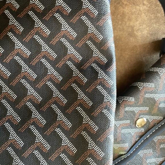 Navy Shoulder Bag - Picture 2 of 7